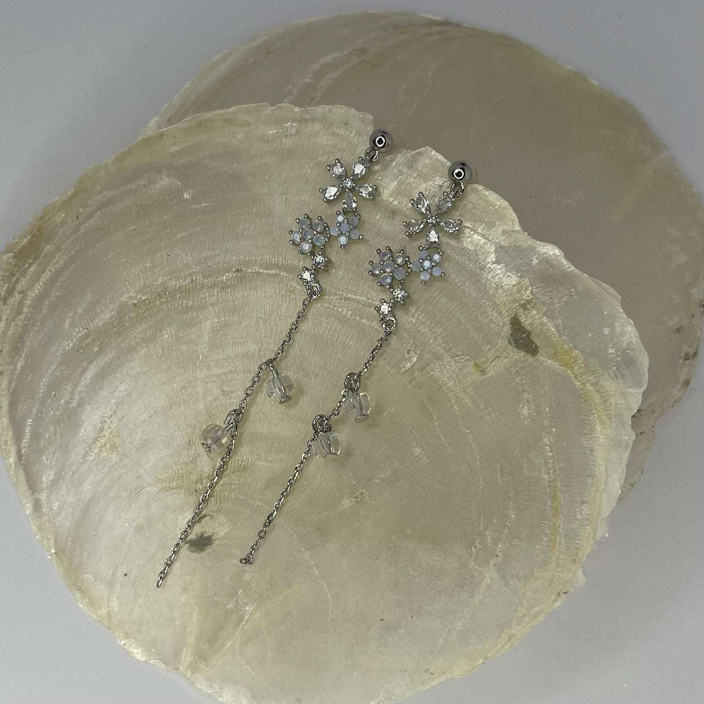 Flower and Raindrop Ohrringe AAEB089001