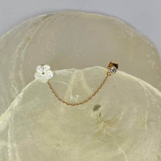 White Flower Ohrring AAEA060431