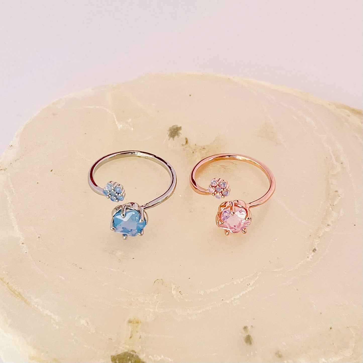 Clear Flower Ring NJJR1052